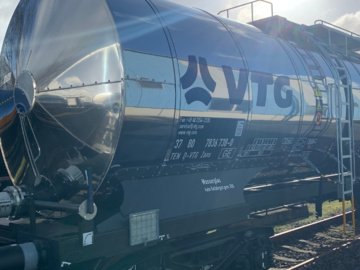 Silver tank wagon on track